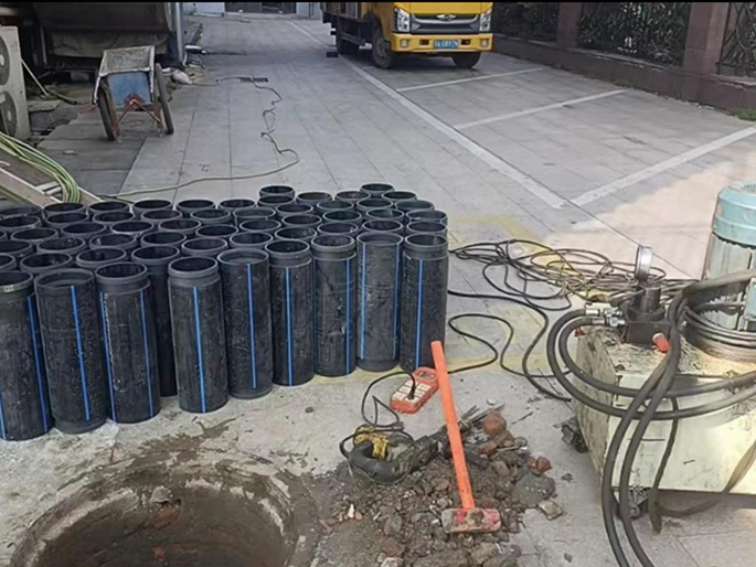 冕宁PE置换管厂家 DN315置换管 非开挖管短管置换